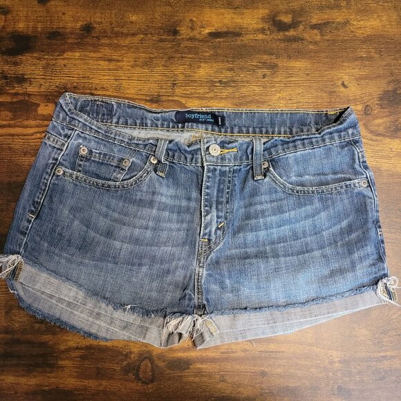 Vtg Levi's Shorts Size 32 in Mid Rise Boyfriend Cuffed Raw Hem Star Embroidered - Picture 2 of 8